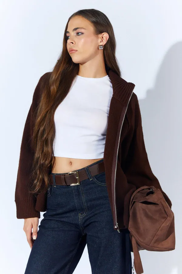 Kadın Kahve Dik Yakalı Dışardan Dkişli Fermuarlı Hırka