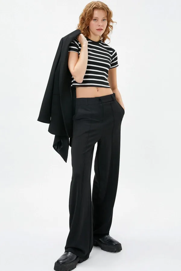 Kadın Siyah-Beyaz (25512) Bisiklet Yaka Çizgili Kısa Kollu Full Likra Ribana Tişört