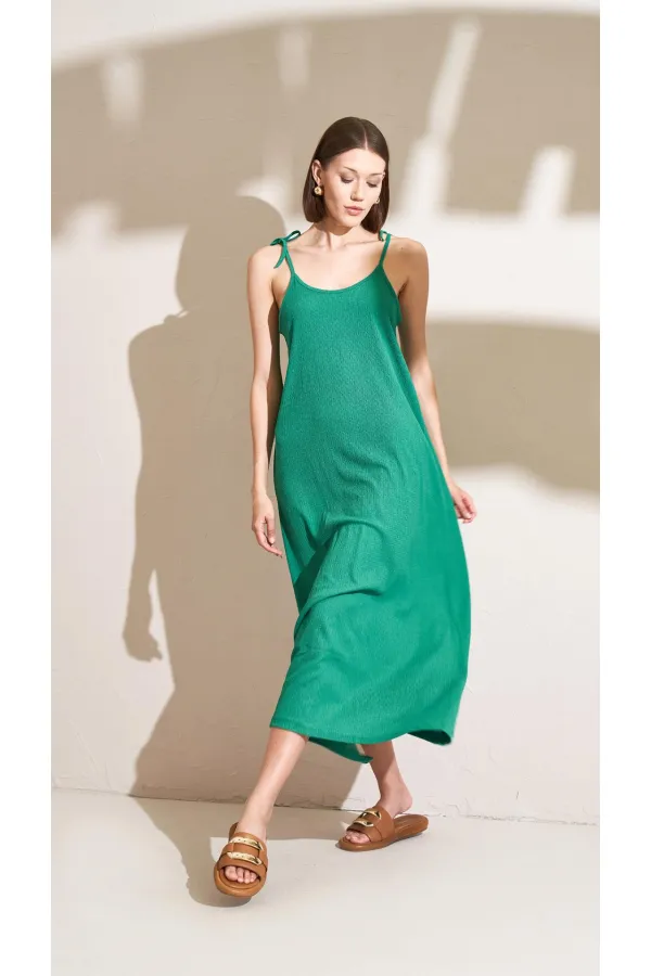 Kadın Zümrüt İp Askılı Rahat Kesim Ruhsel Kumaş Elbise