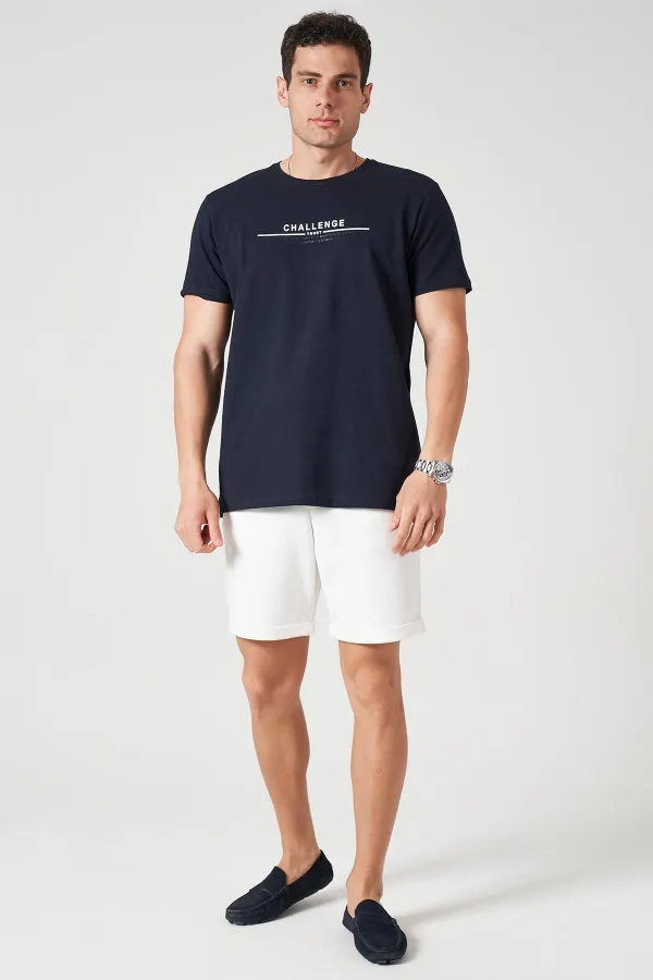 Erkek Lacivert Bisiklet Yaka Enjeksiyon Baskı Challenge Yazılı Tişört