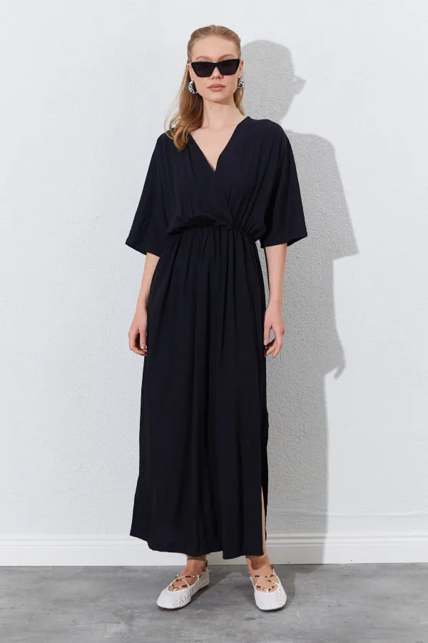 Kadın Siyah Düşük Kol Yanları Yırtmaçlı Uzun Elbise