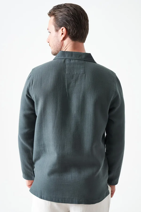 Erkek Çam Yeşili Uzun Kol V Ayaklı Yaka Regular Müslin Gömlek