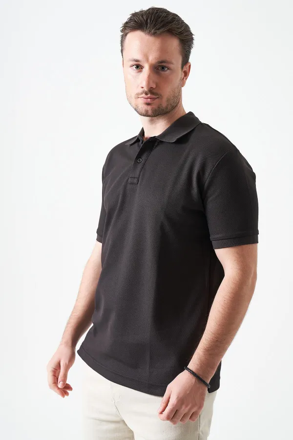 Erkek Kahve Ayaklı Yaka Basic Ay Parçası Yırtmaçlı İki Düğmeli Tişört