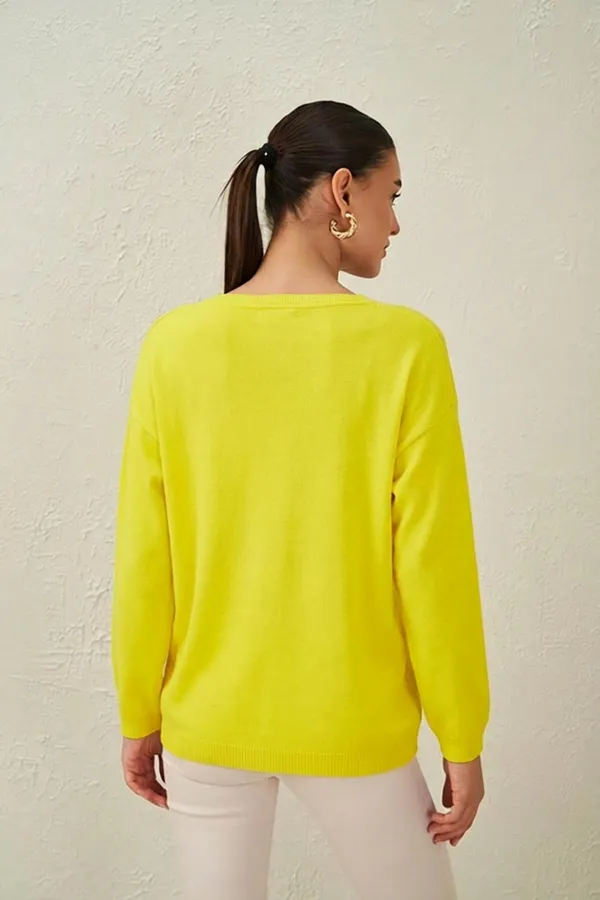 Kadın Açık Sarı V Yaka Salaş Triko Kazak