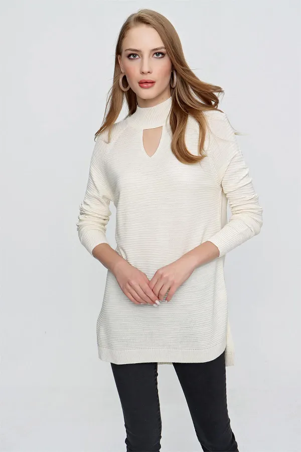 Kadın Ekru Önü Pencereli Triko Kazak