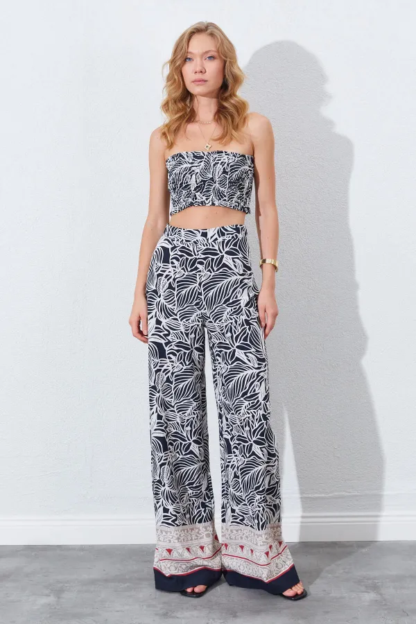 Kadın Siyah Croplu-Palozzo Pantolonlu Desenli Takım