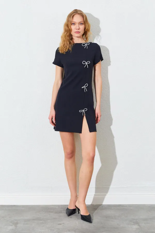 Kadın Siyah Bisiklet Yaka Kurdale Fiyonk Tokalı Elbise