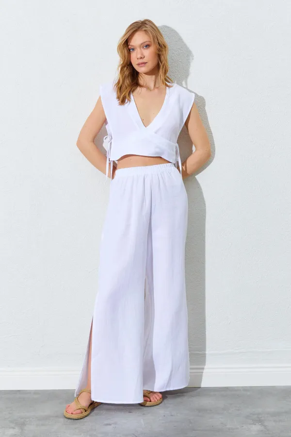 Kadın Ekru Kruveze Yaka Bağlamalı Müslin Takım