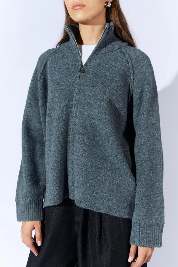 Kadın Antrasit Dik Yakalı Dışardan Dkişli Fermuarlı Hırka