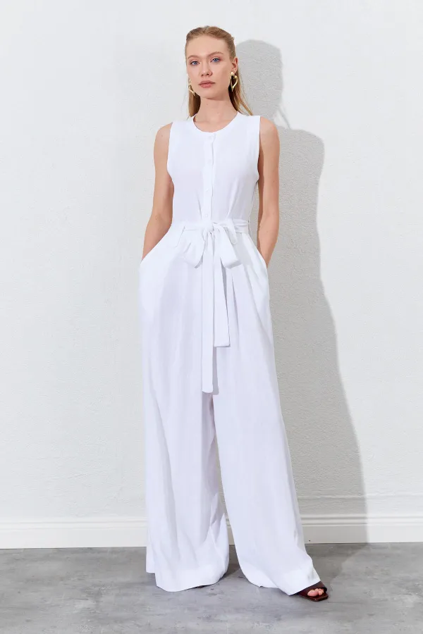 Kadın Beyaz Kolsuz Kuşak Bağlamalı Double Paça Tulum