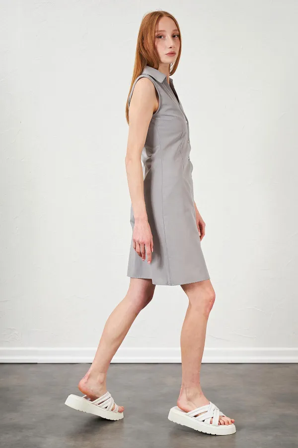 Kadın Gri Gömlek Yaka Önü Düğmeli Kolsuz Poplin Elbise