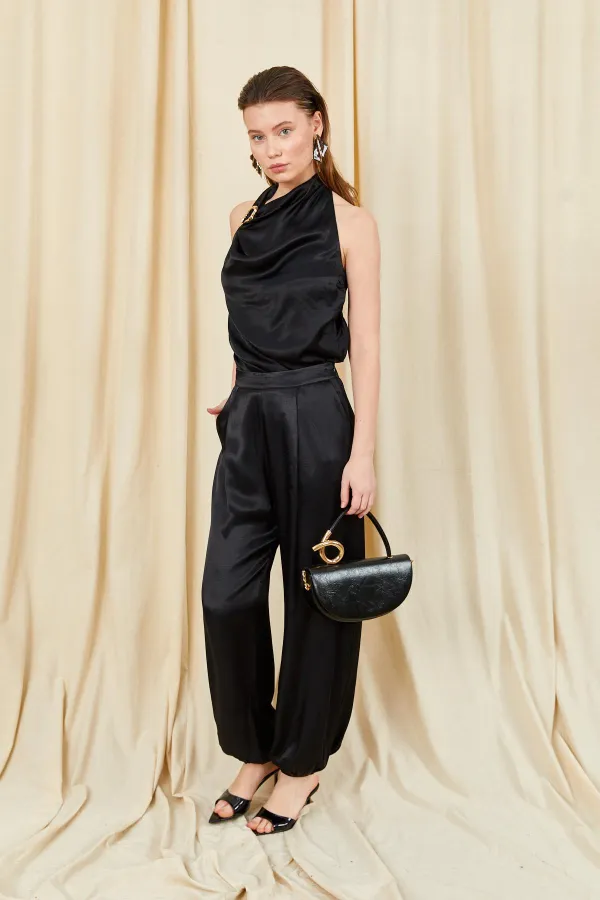 Kadın Siyah 9087 Yaka Bağlamalı Gold Tokalı Şalvar Pantolonlu Saten Takım