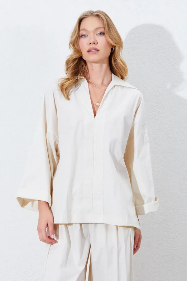 Chemise ample à col en V profond et manches coudes pour femme, couleur pierre