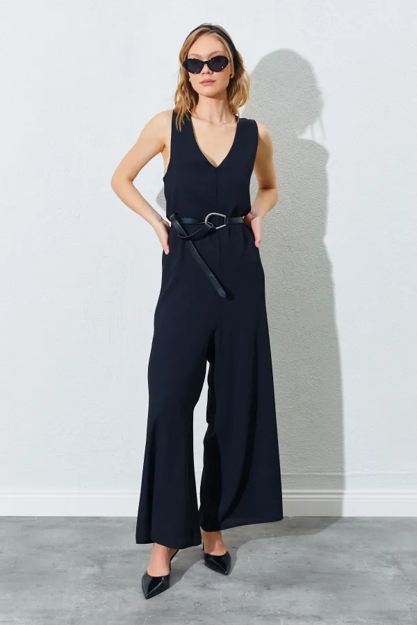 Kadın Siyah Sırtı Çapraz Bol Kesim Krep Tulum