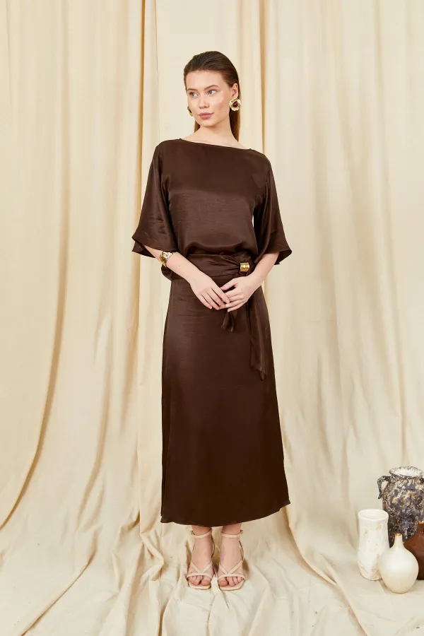 Women's Coffee 9090 Short-Sleeved Dropped Skirt Satin Set with Gold Buckle