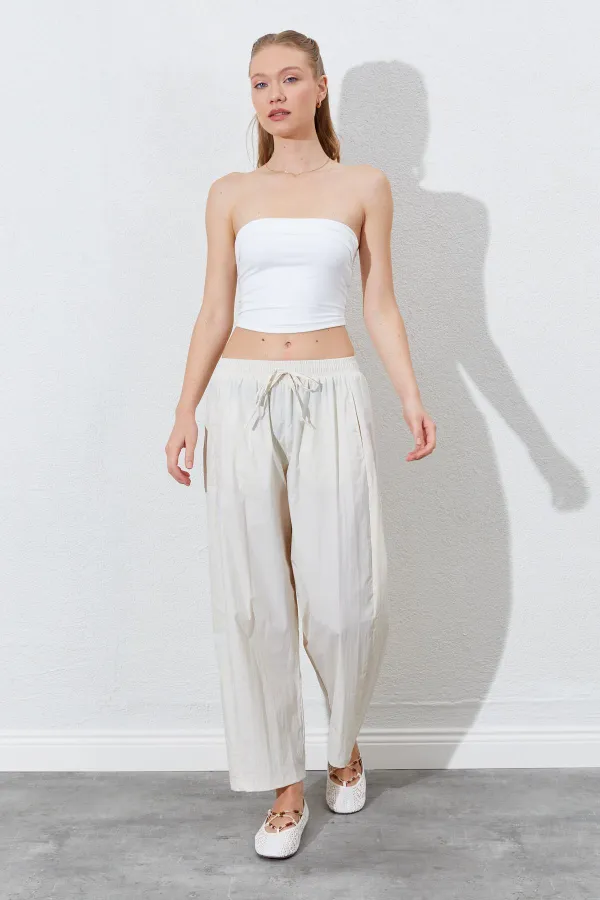 Pantalon ample pour femme avec taille élastiquée et poche cachée