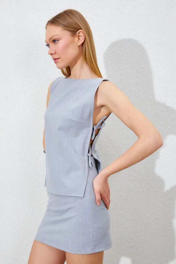 Kadın Gri Yandan Bağlamalı Poliviskon Bluzlu Etekli Takım