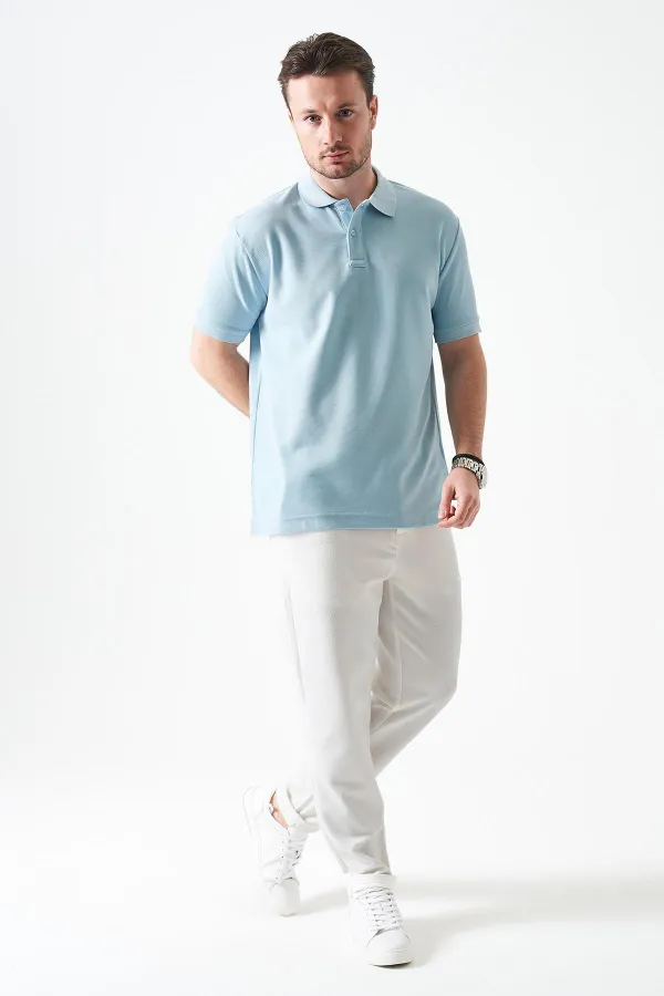 Erkek Boyalı Mavi Ayaklı Yaka Basic Ay Parçası Yırtmaçlı İki Düğmeli Tişört