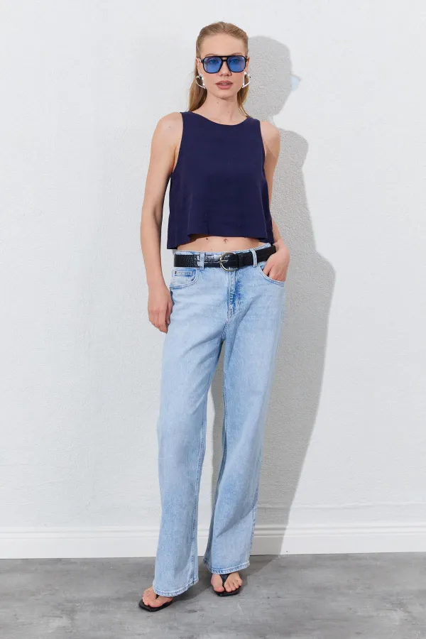 Kadın Lacivert Bisiklet Yaka Kolsuz Arka Yarım Fermuarlı Keten Bluz