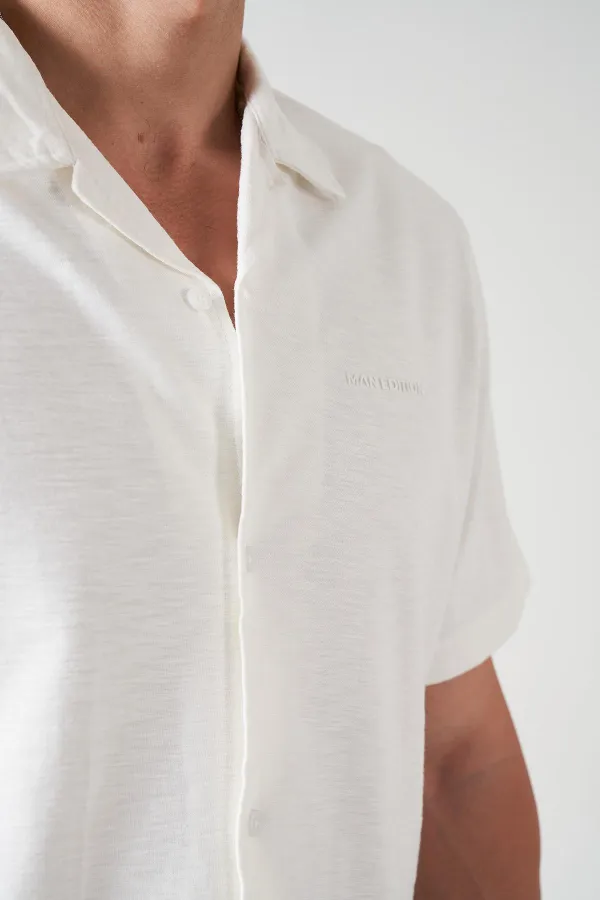 Erkek Ekru Kısa Kollu Apaj Yaka Gömlek
