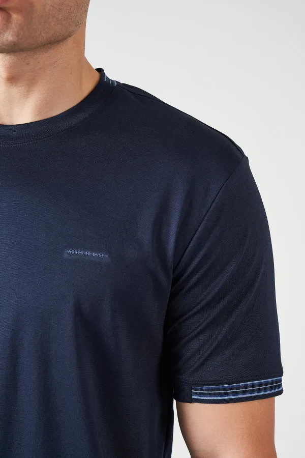 Erkek Lacivert Bisiklet Yaka Kol Yaka Şeritli Kagi Kumaş Tişört