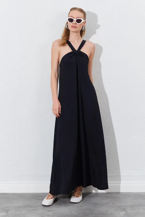 Kadın Siyah Önü Düğüm Detaylı Kolsuz Elbise