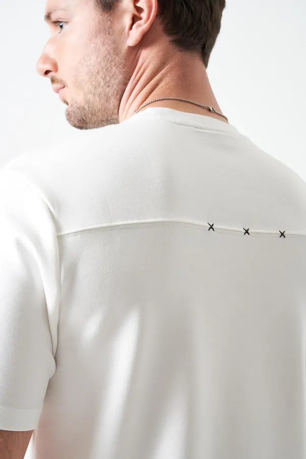 T-shirt basique blanc à col rond pour homme