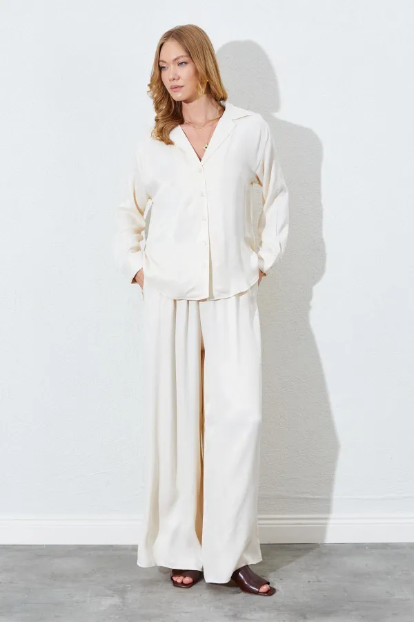 Kadın Krem Beli İnce Lastik Detaylı Saten Pantolon