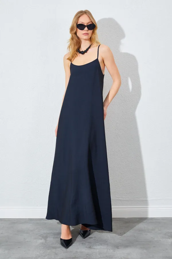 Kadın Siyah U Yaka Salaş Modal Elbise