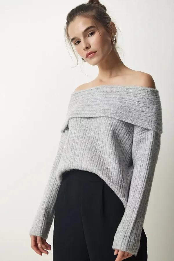 Kadın Gri Degaje Yaka Fitilli Triko Kazak