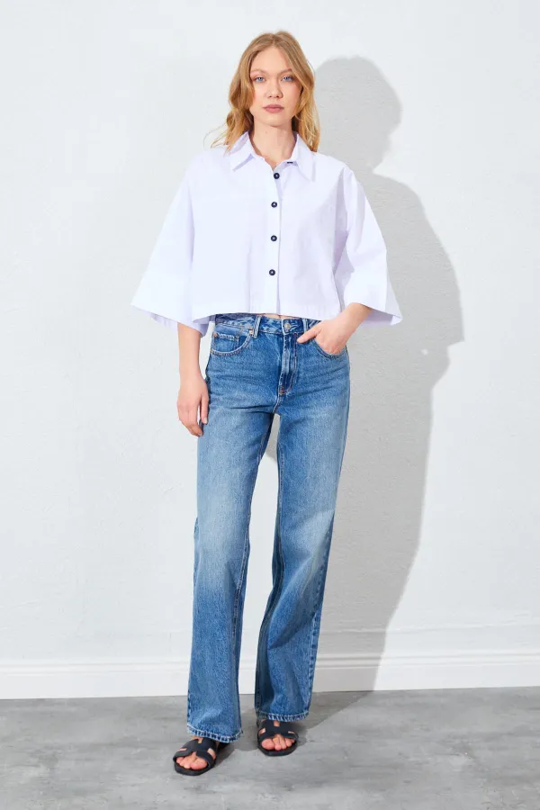 Kadın Beyaz Düşük Kol Çımalı Crop Poplin Gömlek