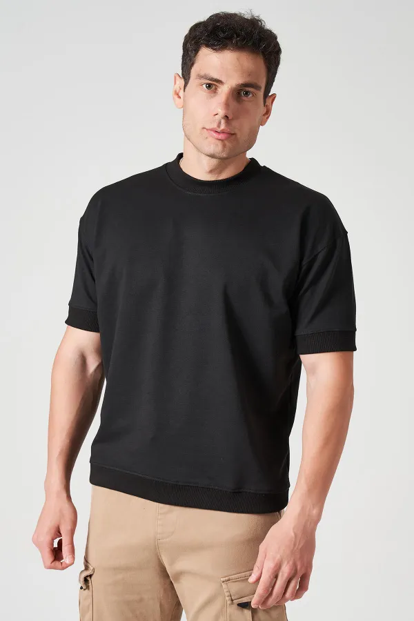 Men's Black Crew Neck T-Shirt with Ribbed Cuffs and Hem (Two Strings) Relaxed Fit