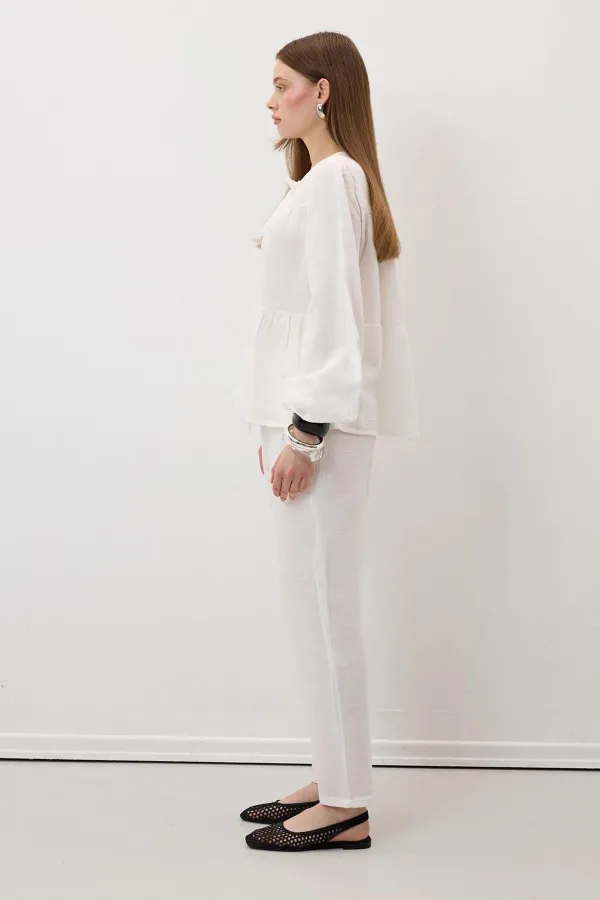Women's Off-White Muslin Pants with Elastic Waist and Carrot Leg