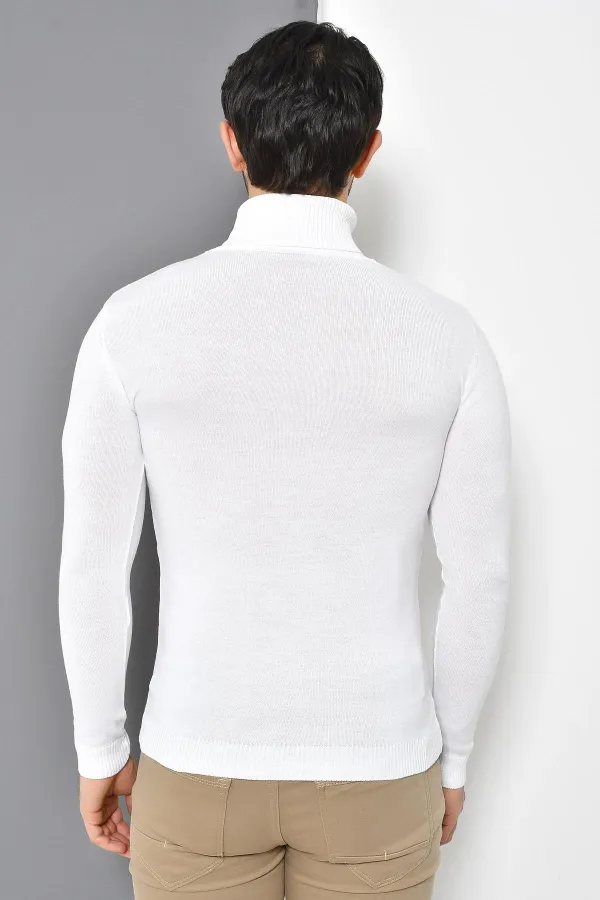 Pull basique blanc à col roulé pour homme