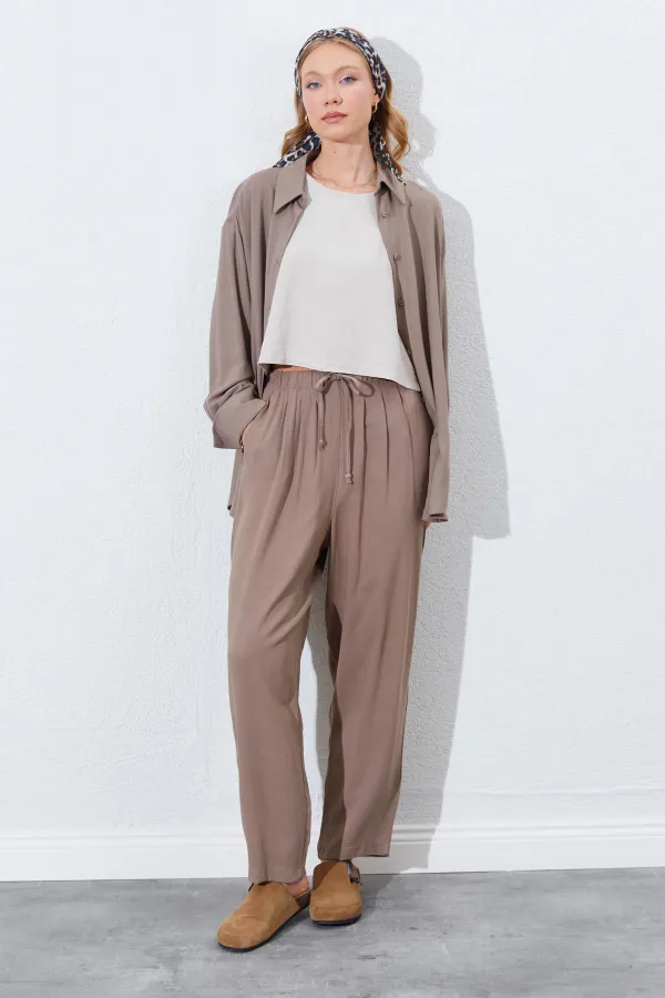 Kadın Toprak Beli Lastikli Havuç Kesim Keten Pantolon