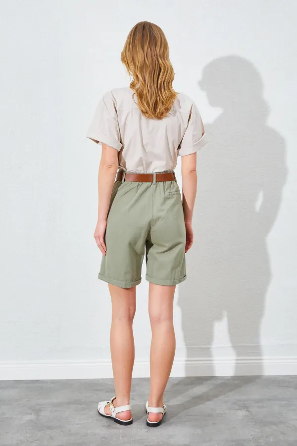 Kadın Haki Yüksel Bel Beli Kemerli Gabardin Şort