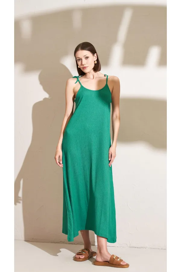 Kadın Zümrüt İp Askılı Rahat Kesim Ruhsel Kumaş Elbise