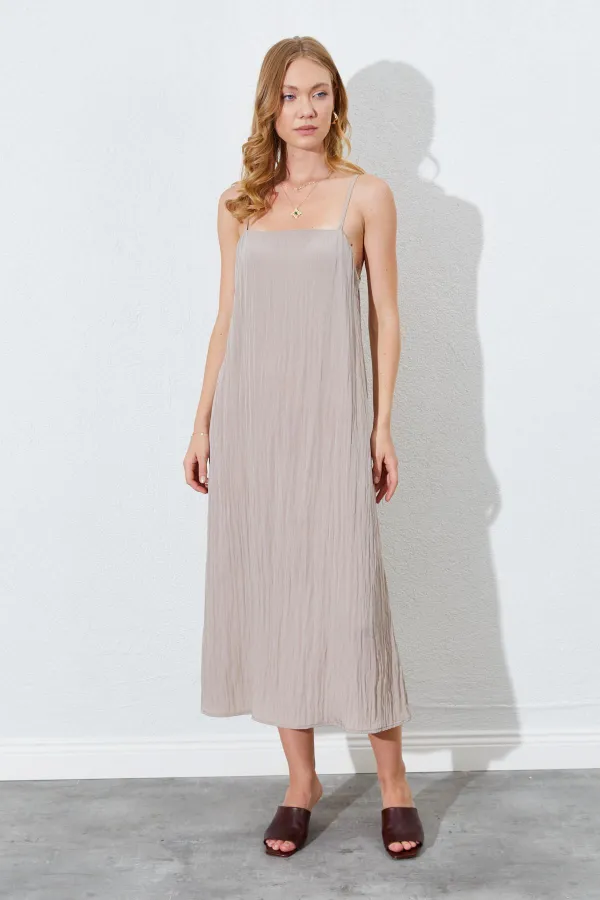 Kadın Vizon İp Askılı Kırışık Uzun Elbise