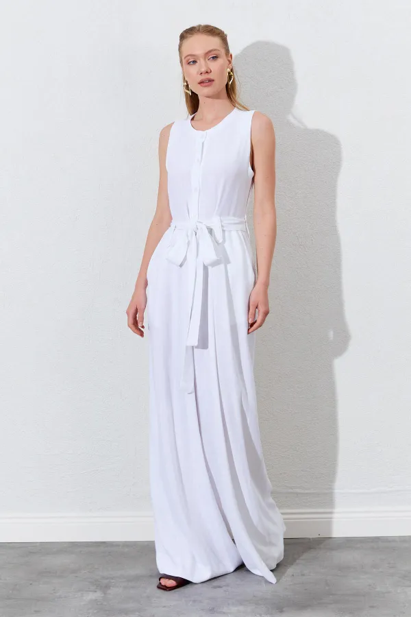 Kadın Beyaz Kolsuz Kuşak Bağlamalı Double Paça Tulum