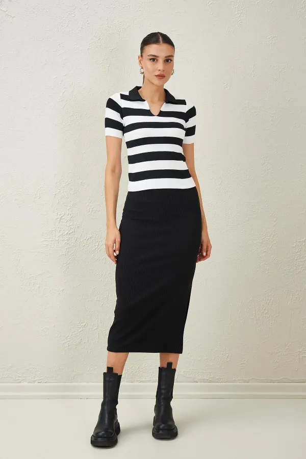 Kadın Siyah-Beyaz Gömlek Yaka Kısa Kollu Triko Bluz