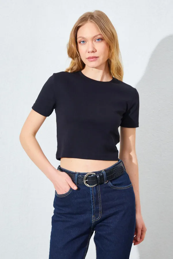 Kadın Siyah (25608) Bisiklet Yaka Düşük Kol Full Likra Ribana Crop Tişört