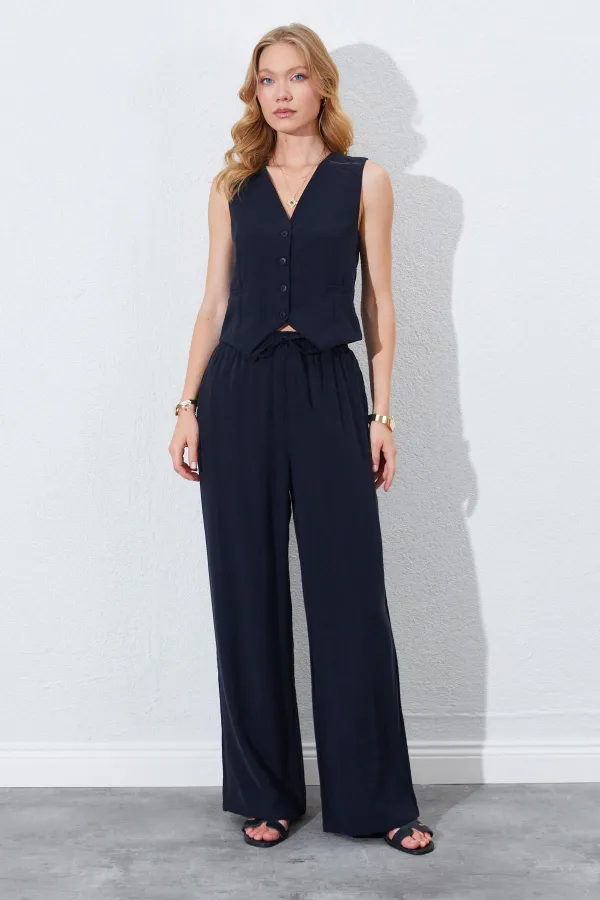 Kadın Siyah Bol Paça Beli Lastikli Pantolon