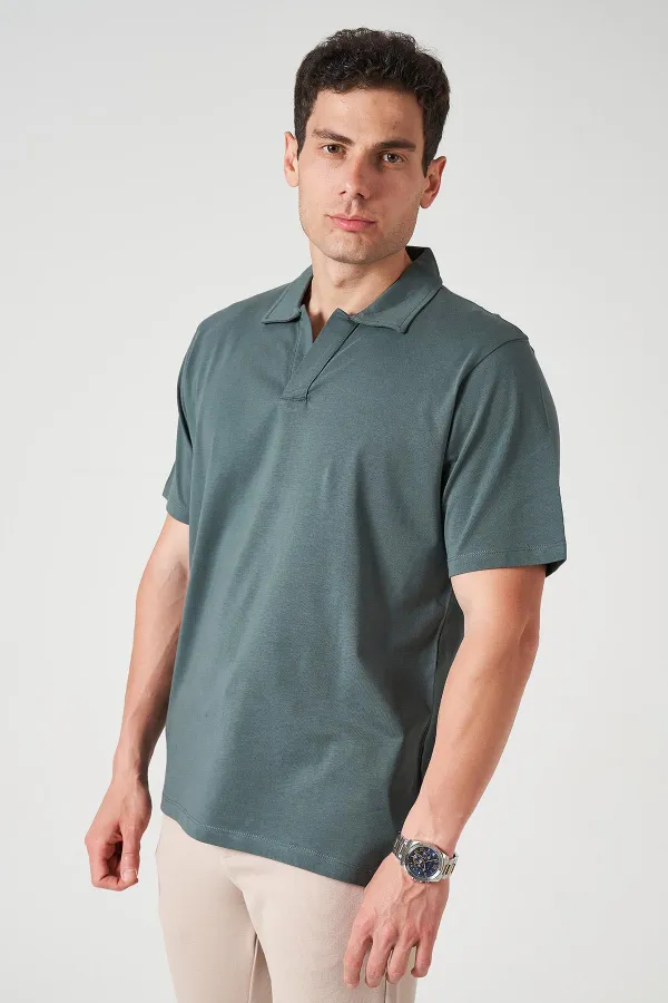 T-shirt Supreme en tissu vert pin à col en V pour homme