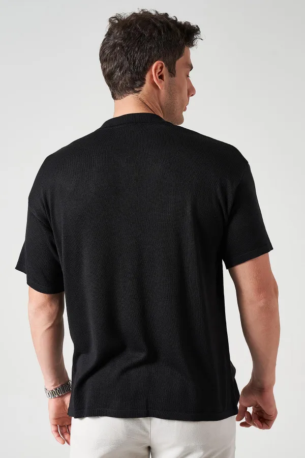 Chemise en maille de coton noire à manches courtes pour homme