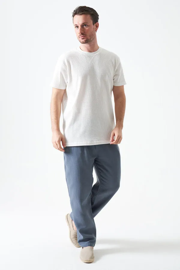 T-shirt basique homme Off-White à col rond et motif gaufré sur le devant