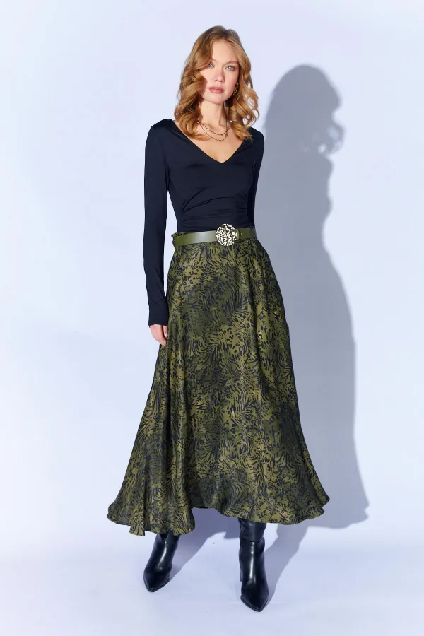 Jupe longue en satin vert ceinturé pour femme 3499