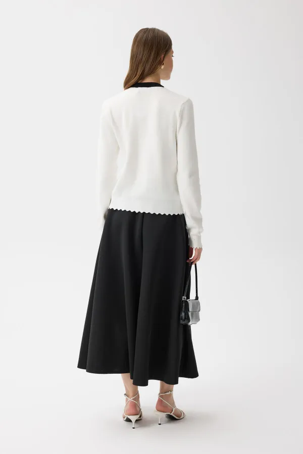 Cardigan blanc et noir pour femme avec détail foulard