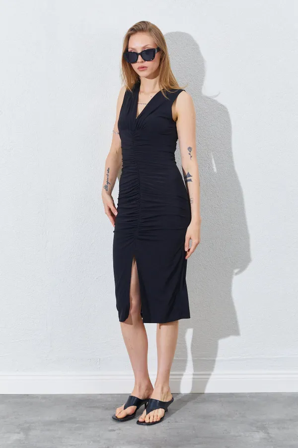 Kadın Siyah V Yaka Drapeli Kolsuz Sandy Elbise