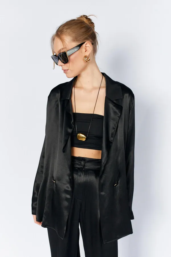 Veste en satin noir et or à un bouton pour femme