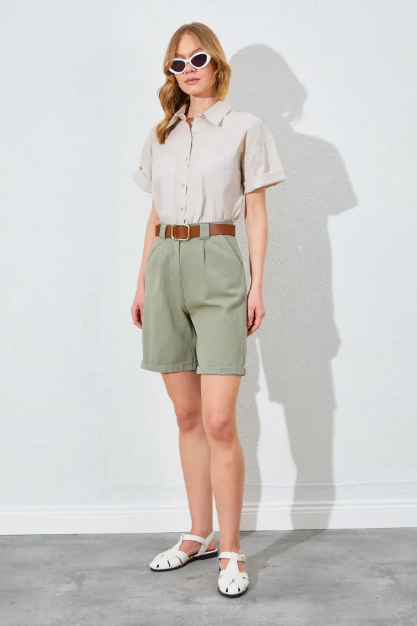 Kadın Haki Yüksel Bel Beli Kemerli Gabardin Şort
